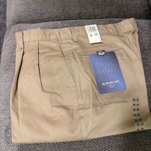Dockers Classic Khakis in Tan